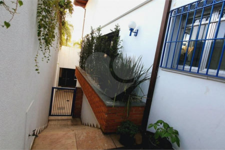 Casa à venda com 5 suítes em Jardim Leonor, São Paulo, SP