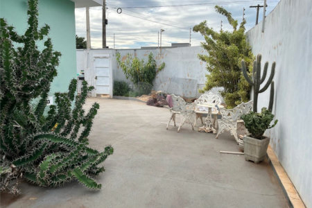 Casa à venda com 2 suítes em Cidade Jardim, Araraquara, SP