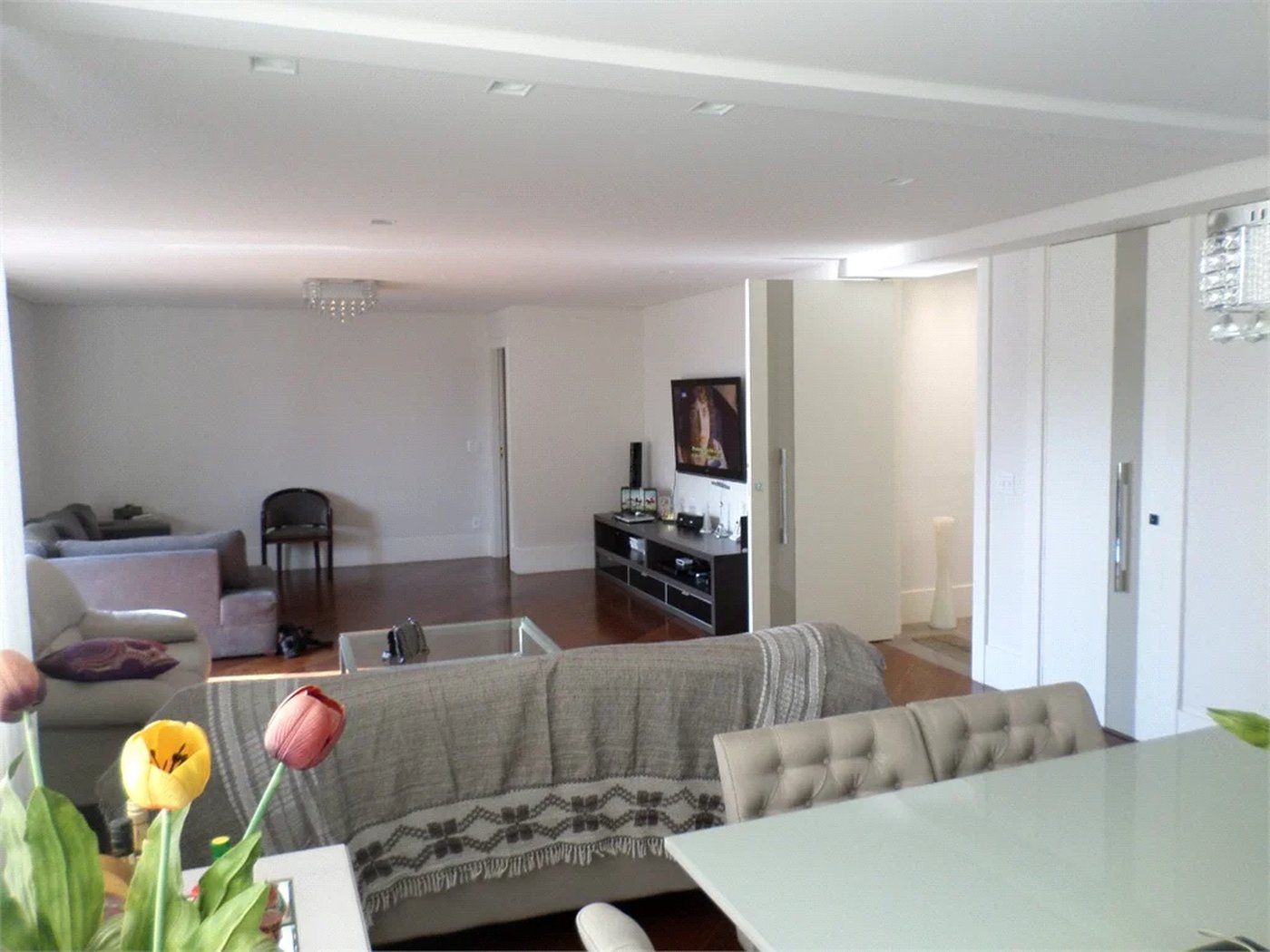 Apartamento à venda com 4 quartos, sendo 2 suítes, em Jardim Londrina, São Paulo, SP