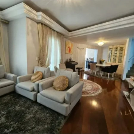 Casa à venda com 3 quartos, sendo 2 suítes, no condomínio Vila Borghese, São Paulo - SP
