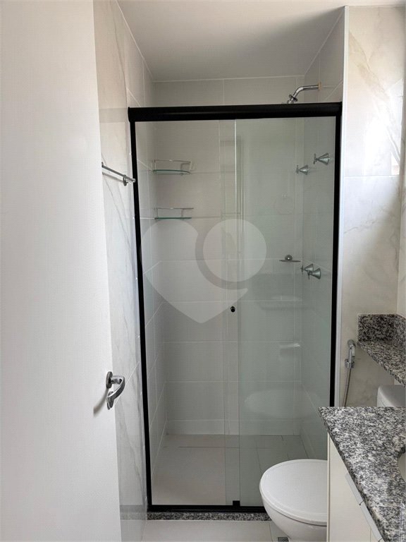 Apartamento com 33m2 - cozinha - 1 quarto - home office - varanda - em Higienópolis.