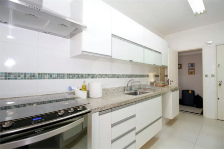 Apartamento à venda ou para alugar com 3 quartos, sendo 1 suíte,  em Sumarezinho, São Paulo, SP
