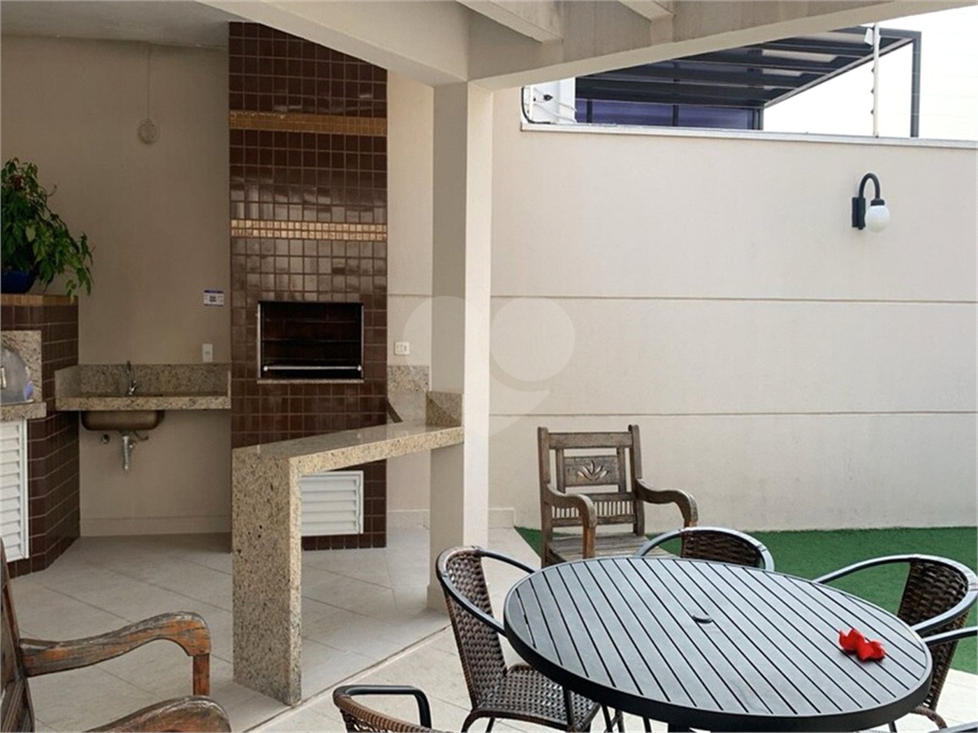 Casa à venda com 3 quartos, sendo 1 suíte, no condomínio Residencial Belle Ville Itaycy, Indaiatuba - SP