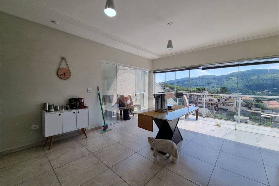 Casa à venda com 3 quartos, sendo 1 suíte, em Serra da Cantareira, Mairiporã, SP