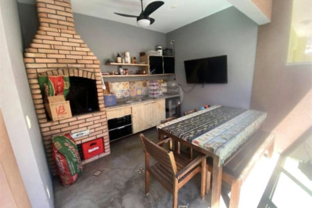 Casa à venda com 4 quartos, sendo 1 suíte, em Vila São Silvestre, São Paulo, SP