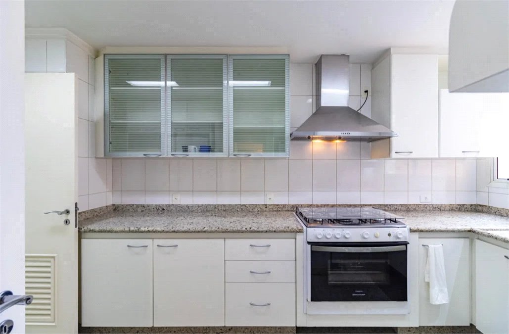 Apartamento para alugar com 4 suítes em Vila Andrade, São Paulo, SP