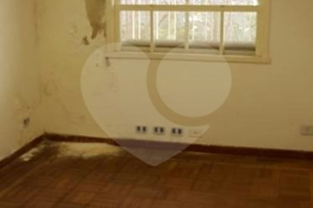 Casa à venda com 4 quartos em Vila Clementino, São Paulo, SP