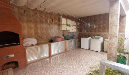 Sobrado à venda com 3 quartos, sendo 1 suíte, em Jaraguá, São Paulo, SP