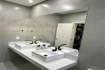 Casa à venda com 3 quartos, sendo 1 suíte,  no condomínio Residencial Mantova, Indaiatuba - SP