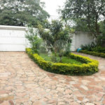 Casa à venda com 5 quartos, sendo 2 suítes, no condomínio Luís Romero Sanson, São Paulo - SP