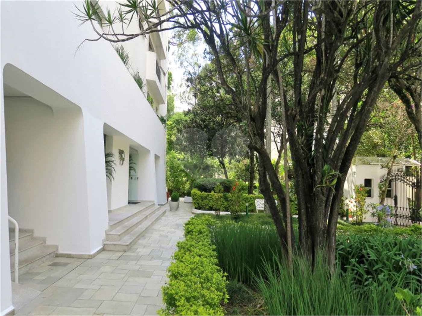 Apartamento à venda com 3 quartos, sendo 1 suíte,  em Vila Andrade, São Paulo, SP