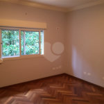 Casa à venda com 4 quartos, sendo 2 suítes, no condomínio Residencial Morumbi, São Paulo - SP