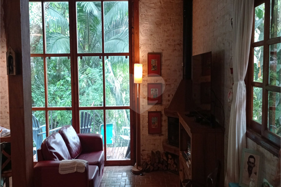 Casa Térrea à venda com 3 quartos, sendo 1 suíte, em Serra da Cantareira, Mairiporã, SP