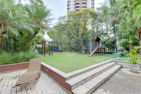 Apartamento à venda com 3 quartos, sendo 2 suítes, em Campo Belo, São Paulo, SP