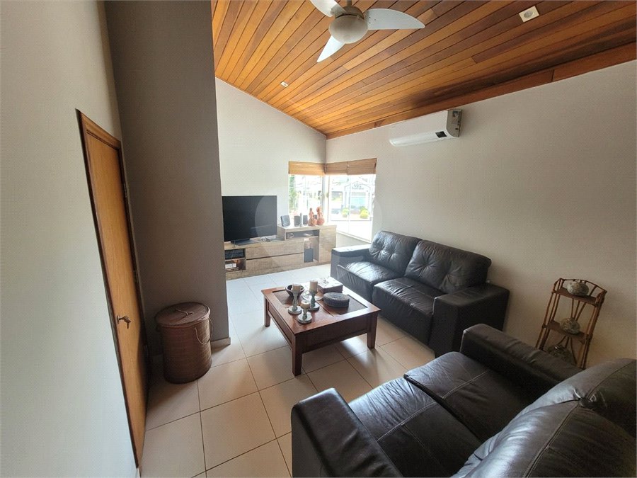 Casa à venda com 3 suítes em Chácara Areal, Indaiatuba, SP