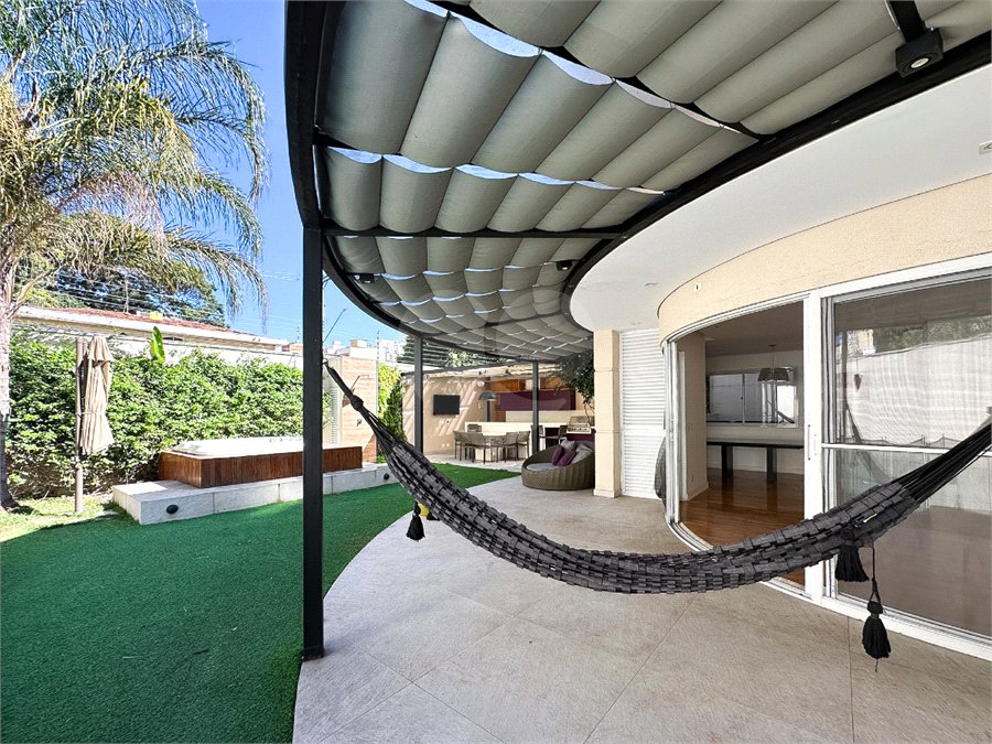 Casa à venda com 4 suítes no condomínio Quadra Real Campo Belo, São Paulo - SP