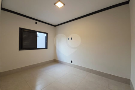 Casa à venda com 3 quartos, sendo 1 suíte, no condomínio Cerejeiras, Araçoiaba da Serra - SP