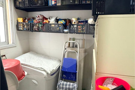 Apartamento à venda com 3 quartos, sendo 1 suíte, em Jardim Tupanci, Barueri, SP
