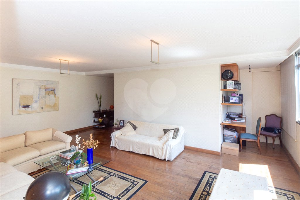 Apartamento à venda com 3 quartos, sendo 2 suítes,  em Alto da Boa Vista, São Paulo, SP