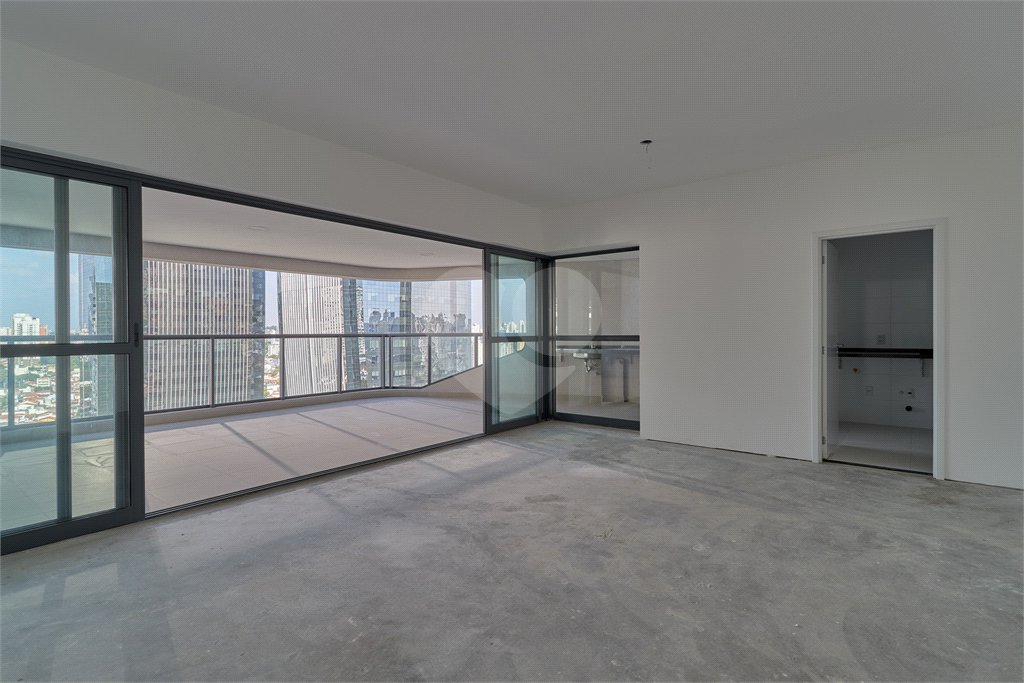 Apartamento à venda com 4 suítes em Chácara Santo Antônio, São Paulo, SP
