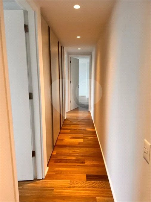 Apartamento para alugar com 4 quartos, sendo 3 suítes, em Pinheiros, São Paulo, SP