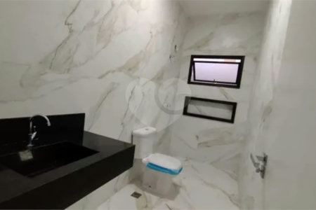 Casa à venda com 3 quartos, sendo 1 suíte,  no condomínio Terras do Vale, Caçapava - SP