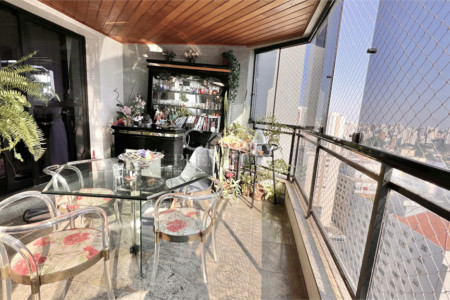Apartamento à venda com 4 quartos, sendo 1 suíte,  em Vila Mariana, São Paulo, SP
