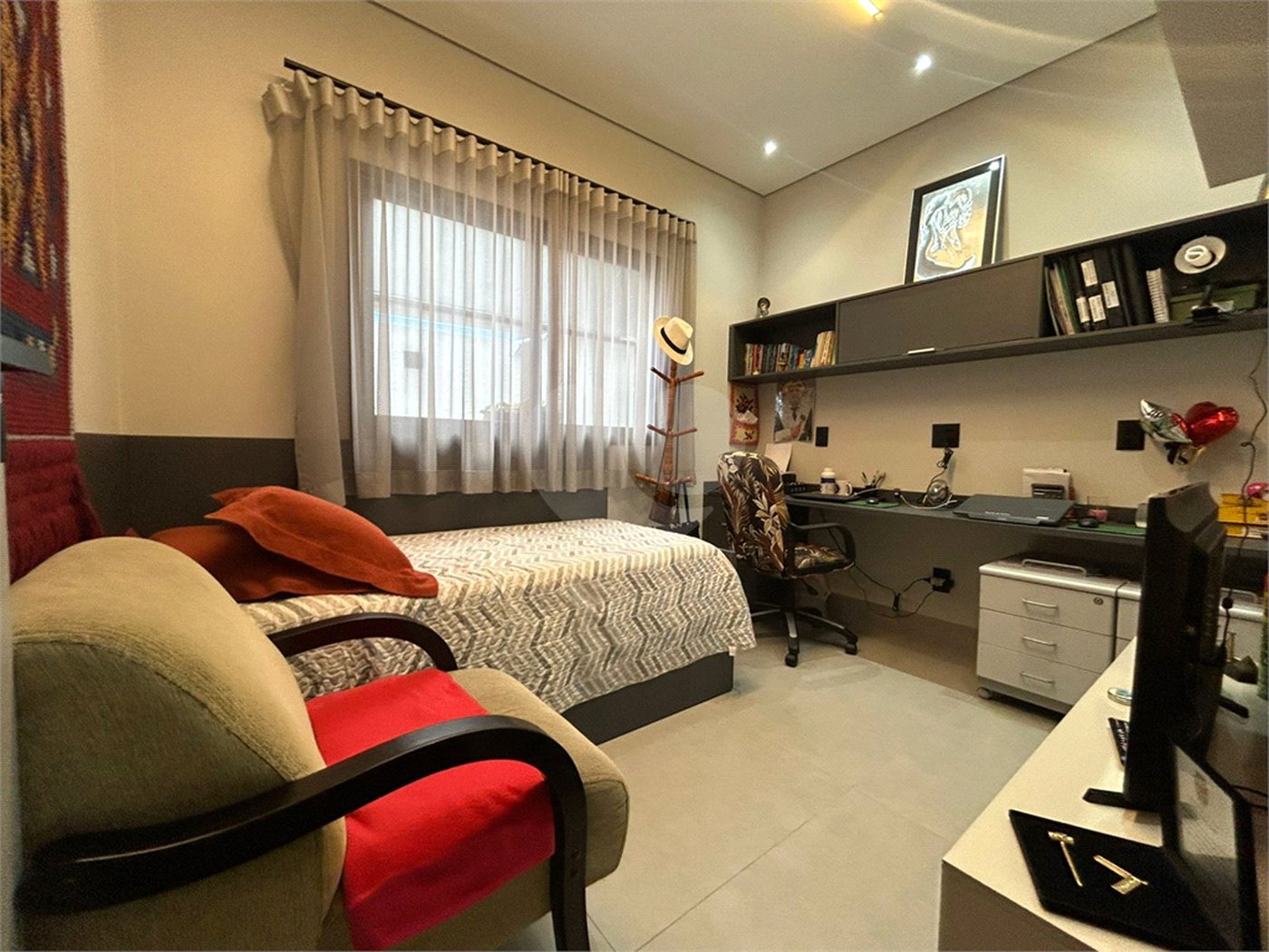 Casa à venda com 3 suítes no condomínio Renascence Residencial, Sorocaba - SP