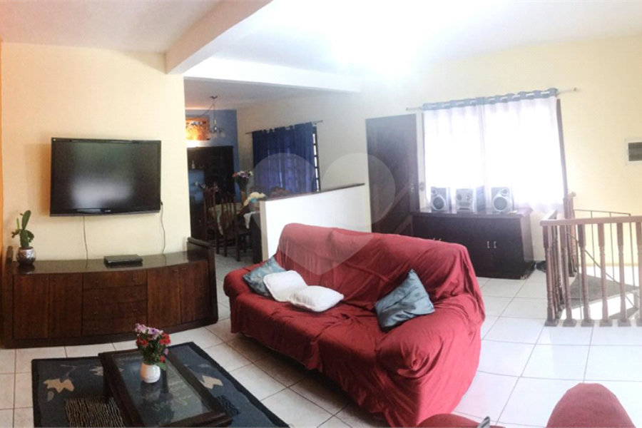 Casa à venda com 3 quartos, sendo 1 suíte, em Santa Inês, Mairiporã, SP