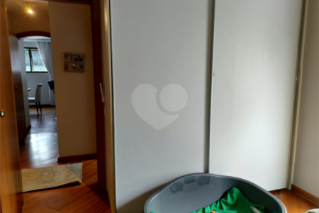 Apartamento à venda com 4 quartos, sendo 1 suíte,  em Brooklin Paulista, São Paulo, SP