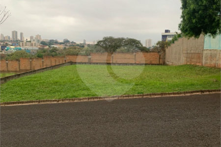 Terreno no Condomínio Nascente do Jaraguá , localizado em Araraquara/SP.