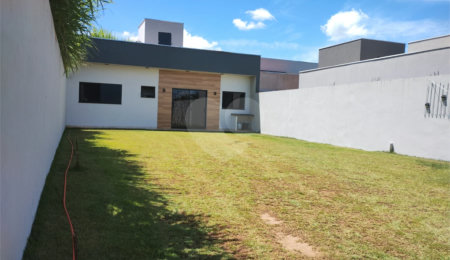 Casa à venda com 1 quarto em Residencial Capivari, Louveira, SP