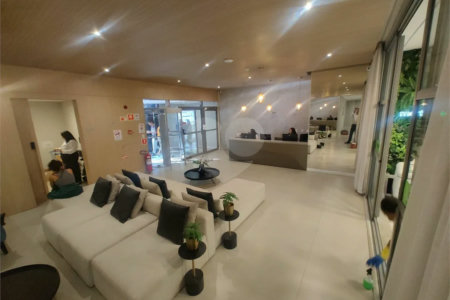 Studio Mobiliado na República – 22m² com Varanda