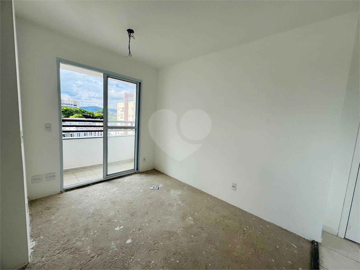 Apartamento à venda com 2 quartos, sendo 1 suíte, em Vila Galvão, Guarulhos, SP