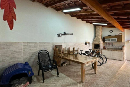Casa Térrea à venda com 4 quartos, sendo 1 suíte, no Brasil, Itu, SP