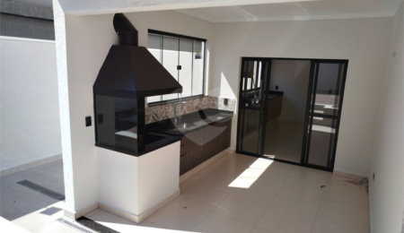 Sobrado à venda ou para alugar com 3 quartos, sendo 1 suíte, em Jardim do Lago, Atibaia, SP