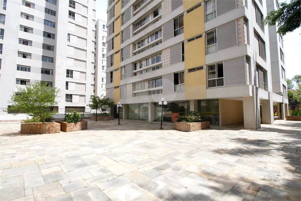 Apartamento à venda ou para alugar com 3 quartos, sendo 1 suíte,  em Sumarezinho, São Paulo, SP