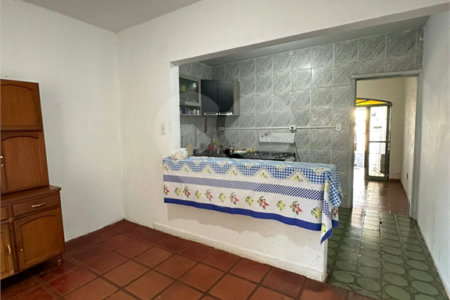 Casa à venda com 4 quartos, sendo 1 suíte,  em Jardim Estoril, Ponta Porã, MS