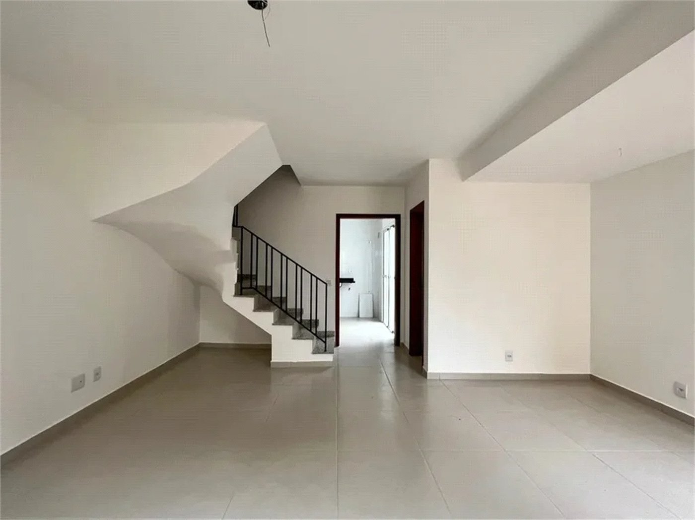Casa à venda com 2 suítes no condomínio Residencial DI Luca, São Paulo - SP