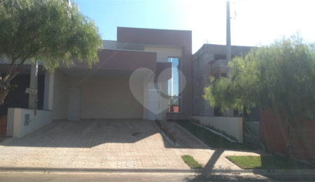 Casa à venda com 3 quartos, sendo 1 suíte,  no condomínio Terras da Estância, Paulínia - SP