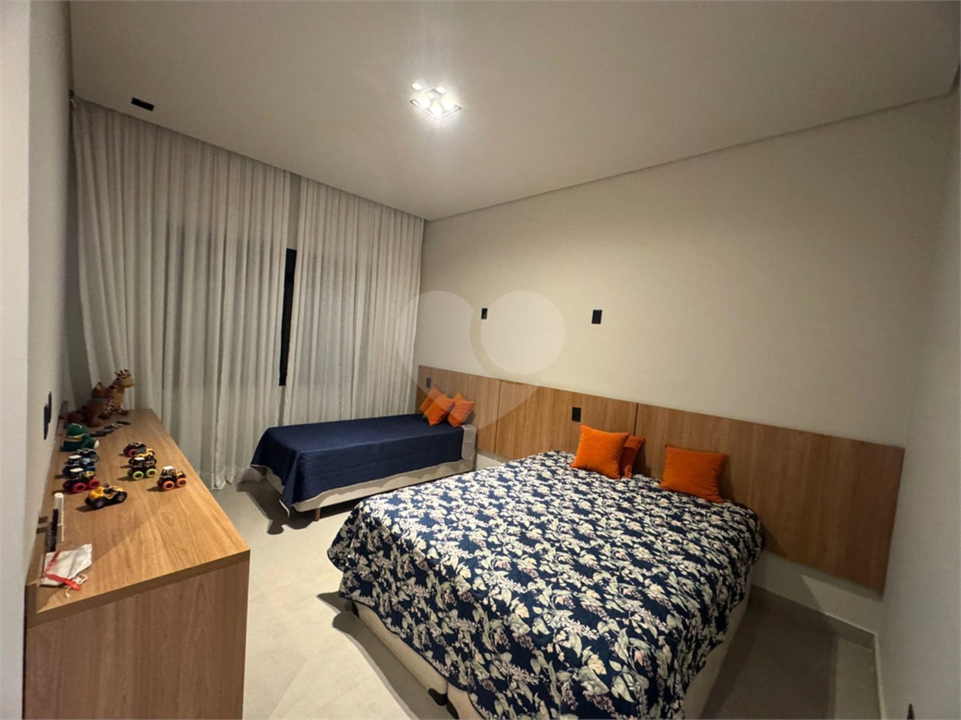 Casa à venda com 4 suítes no condomínio Fazenda Palmeiras Imperiais, Salto - SP