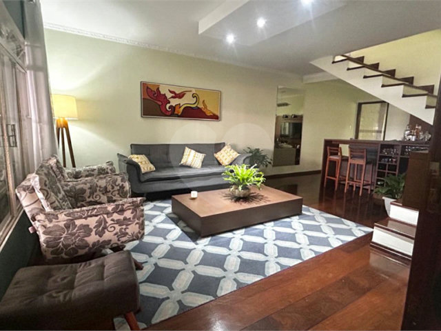 Sobrado à venda ou para alugar com 4 quartos, sendo 3 suítes,  em Mandaqui, São Paulo, SP