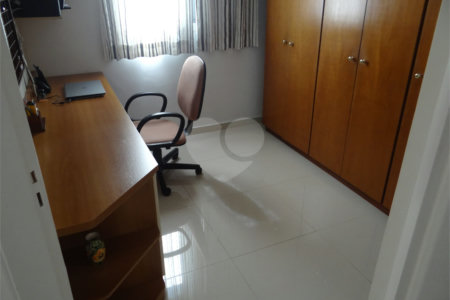Apartamento à venda com 2 quartos em Jardim Ivana, São Paulo, SP