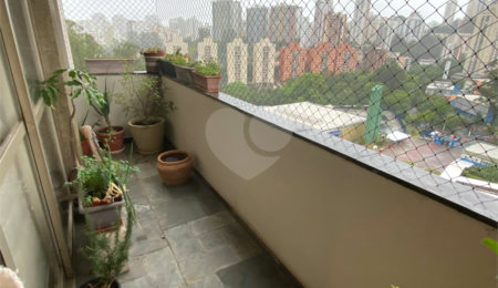 Apartamento à venda com 3 quartos, sendo 1 suíte, em Morumbi, São Paulo, SP