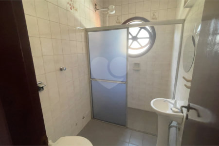 Sobrado à venda com 4 quartos, sendo 1 suíte,  em Jardim Ester Yolanda, São Paulo, SP