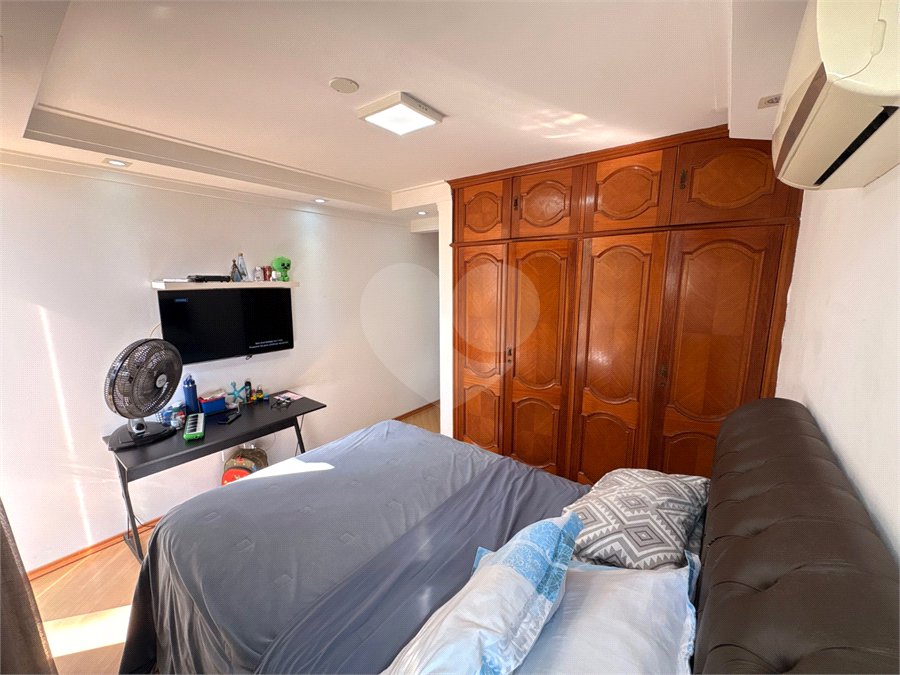 Sobrado à venda com 4 quartos, sendo 3 suítes,  em Jardim São Bento, São Paulo, SP