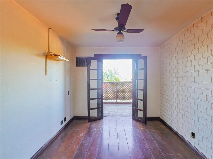 Sobrado à venda com 3 quartos, sendo 1 suíte,  em Jardim Leonor, São Paulo, SP