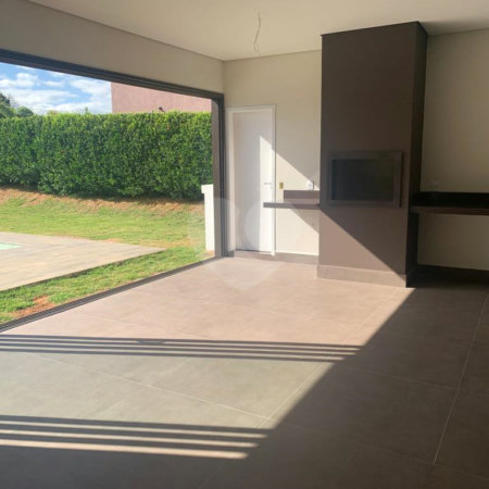 Casa à venda com 4 suítes no condomínio Lago Azul Residencial e Golfe, Araçoiaba da Serra - SP