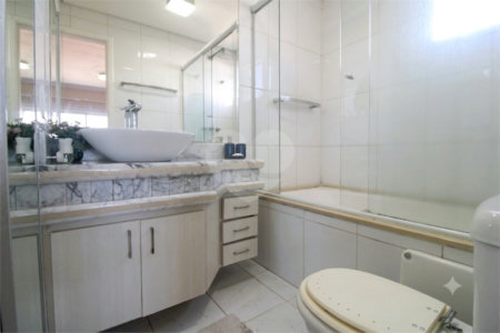 Apartamento à venda com 3 suítes em Santo Amaro, São Paulo, SP