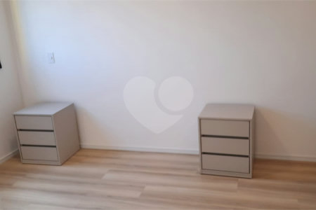 Apartamento à venda com 3 quartos, sendo 1 suíte, em Vila Assunção, Santo André, SP